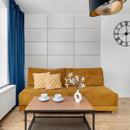 Charming In The Center Of By Renters Katowice