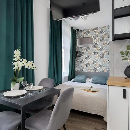 Charming In The Center Of By Renters Appartement *