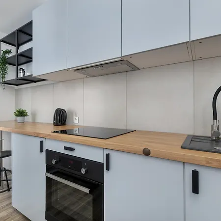 Charming In The Center Of By Renters Appartement