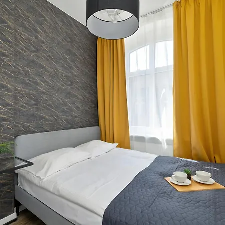 Appartement Charming In The Center Of By Renters *