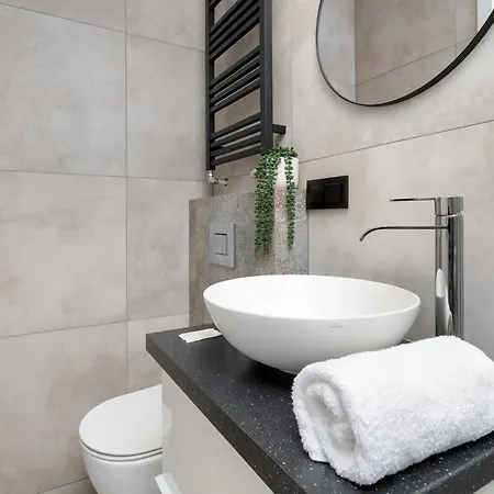 Charming In The Center Of By Renters * Katowice