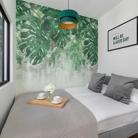 Charming In The Center Of By Renters Appartement