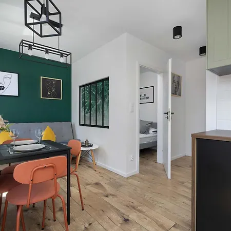 Appartement Charming In The Center Of By Renters