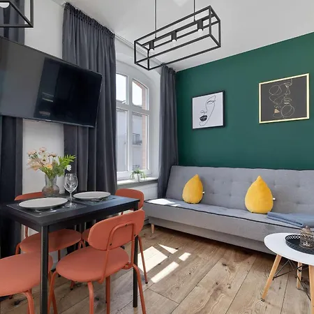 Appartement Charming In The Center Of By Renters *