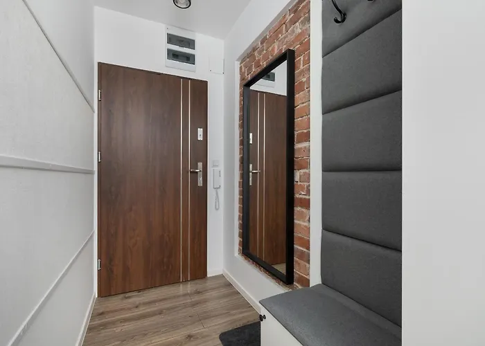 דירה Charming In The Center Of By Renters קטוביץ