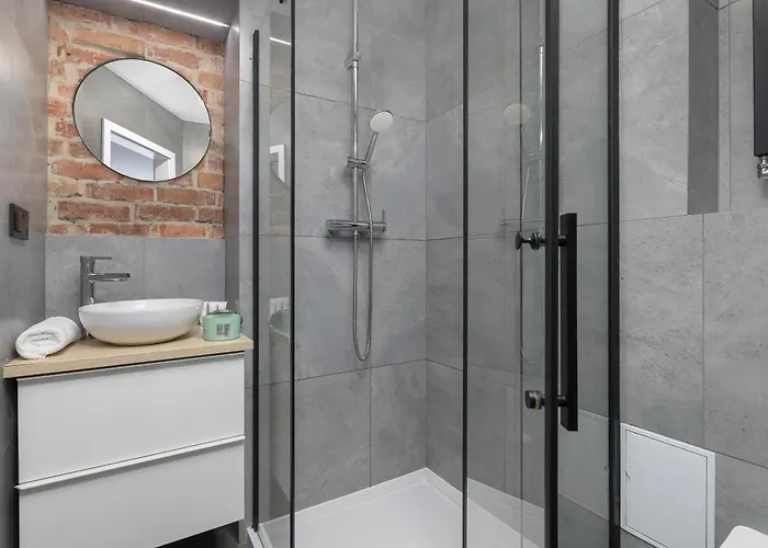 Charming In The Center Of By Renters * קטוביץ