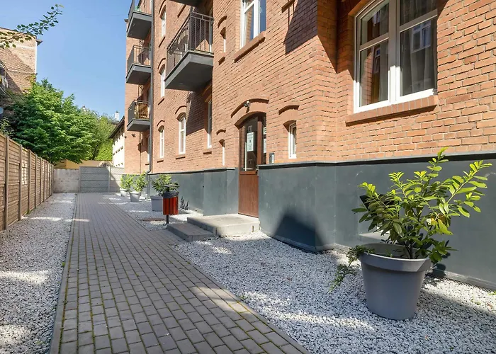 Charming In The Center Of By Renters * קטוביץ