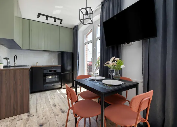 Charming In The Center Of By Renters *