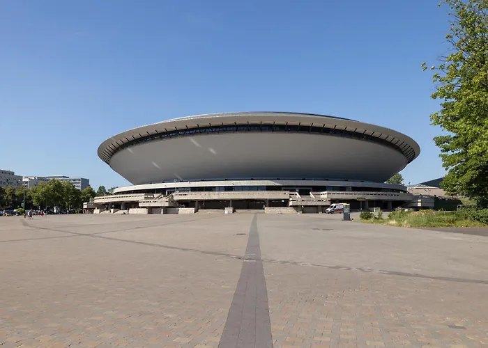 Charming In The Center Of By Renters *